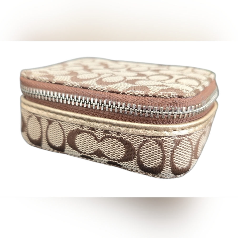 Coach Signature Canvas Triple Pill Box Khaki signature canvas, gold trim VGUC - Picture 3 of 9